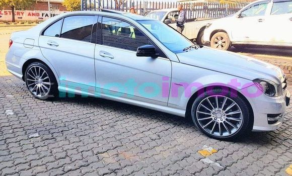 Buy Used Mercedes Viano White Car in Pretoria in Gauteng Buy Used Mercedes Viano White Car in Pretoria in Gauteng