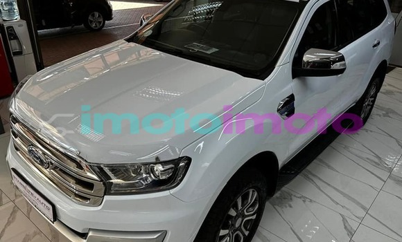 Buy Used Ford Everest White Car in Pretoria in Gauteng