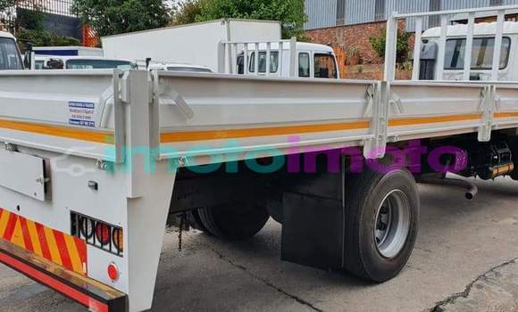Buy Used Isuzu FTR 850 White Truck in Heidelberg in Gauteng Buy Used Isuzu FTR 850 White Truck in Heidelberg in Gauteng