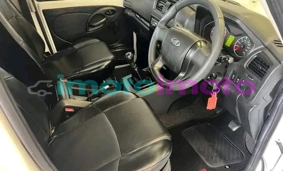 Buy Used Mahindra NC 640 DP White Car in Booysens in Gauteng Buy Used Mahindra NC 640 DP White Car in Booysens in Gauteng