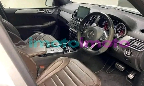 Buy Used Mercedes Viano White Car in Johannesburg in Gauteng Buy Used Mercedes Viano White Car in Johannesburg in Gauteng