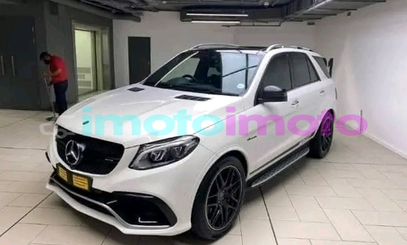 Buy Used Mercedes Viano White Car in Johannesburg in Gauteng Buy Used Mercedes Viano White Car in Johannesburg in Gauteng