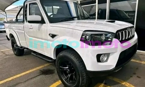 Buy Used Mahindra CJ-3 White Car in Boksburg in Gauteng Buy Used Mahindra CJ-3 White Car in Boksburg in Gauteng