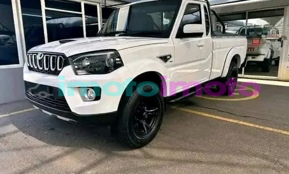 Buy Used Mahindra CJ-3 White Car in Boksburg in Gauteng Buy Used Mahindra CJ-3 White Car in Boksburg in Gauteng