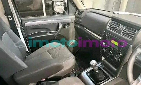 Buy Used Mahindra CJ-3 White Car in Boksburg in Gauteng Buy Used Mahindra CJ-3 White Car in Boksburg in Gauteng