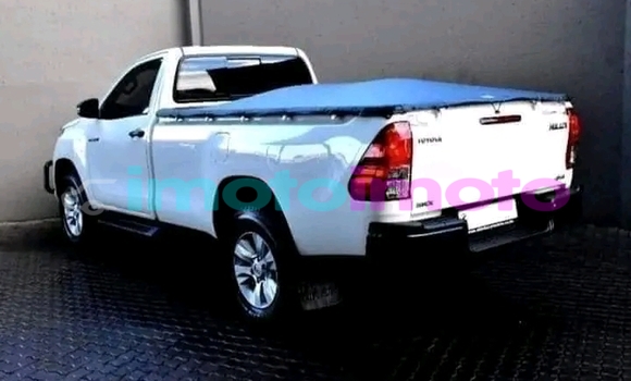 Buy Used Toyota Hilux White Car in Benoni in Gauteng Buy Used Toyota Hilux White Car in Benoni in Gauteng