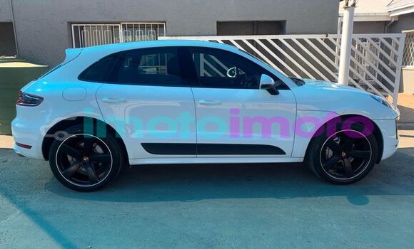 Buy Used Porsche Macan White Car in Alberton in Gauteng Buy Used Porsche Macan White Car in Alberton in Gauteng