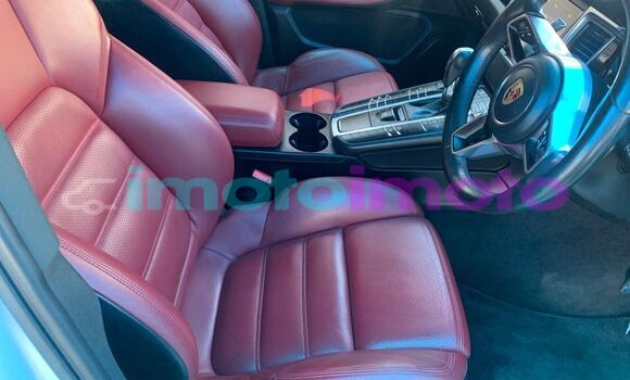 Buy Used Porsche Macan White Car in Alberton in Gauteng Buy Used Porsche Macan White Car in Alberton in Gauteng