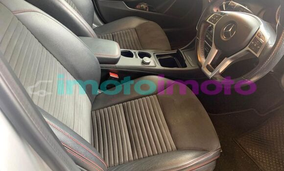 Buy Used Mercedes-Benz A-klasse White Car in Alberton in Gauteng Buy Used Mercedes-Benz A-klasse White Car in Alberton in Gauteng