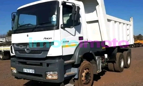 Buy Used MercedesâBenz Tipper White Truck in Centurion in Gauteng Buy Used MercedesâBenz Tipper White Truck in Centurion in Gauteng
