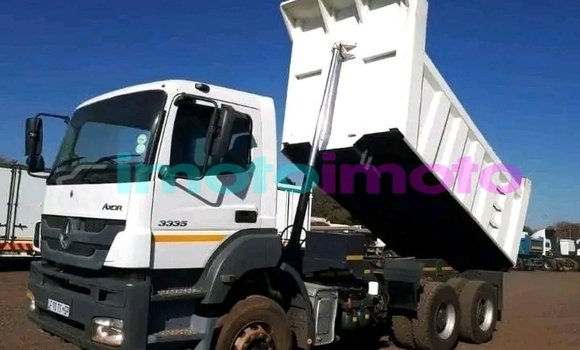 Buy Used MercedesâBenz Tipper White Truck in Centurion in Gauteng Buy Used MercedesâBenz Tipper White Truck in Centurion in Gauteng
