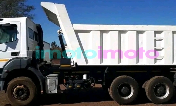 Buy Used MercedesâBenz Tipper White Truck in Centurion in Gauteng Buy Used MercedesâBenz Tipper White Truck in Centurion in Gauteng