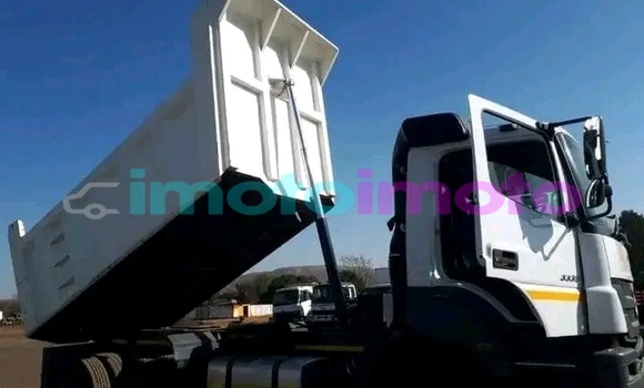 Buy Used MercedesâBenz Tipper White Truck in Centurion in Gauteng Buy Used MercedesâBenz Tipper White Truck in Centurion in Gauteng