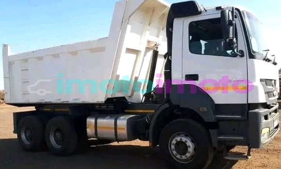 Buy Used MercedesâBenz Tipper White Truck in Centurion in Gauteng Buy Used MercedesâBenz Tipper White Truck in Centurion in Gauteng