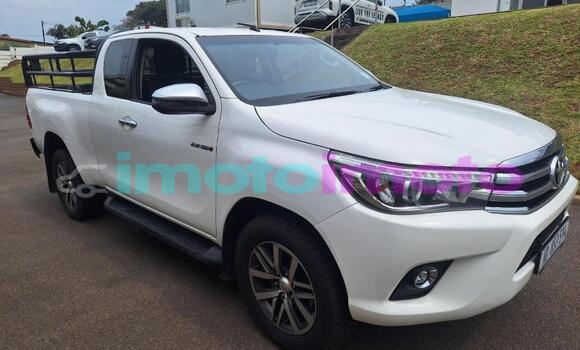 Buy Used Toyota Hilux White Car in Gauteng in Gauteng Buy Used Toyota Hilux White Car in Gauteng in Gauteng