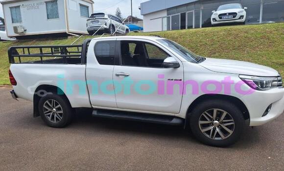 Buy Used Toyota Hilux White Car in Gauteng in Gauteng Buy Used Toyota Hilux White Car in Gauteng in Gauteng
