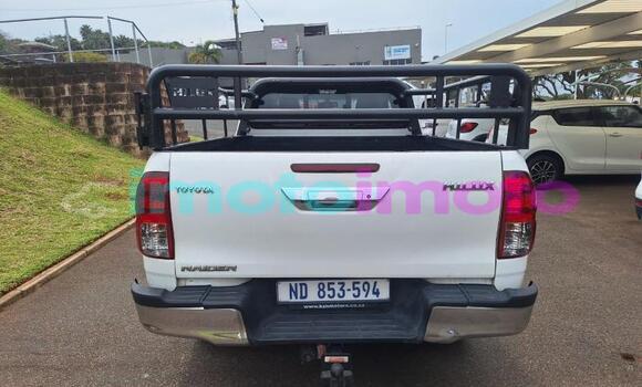 Buy Used Toyota Hilux White Car in Gauteng in Gauteng Buy Used Toyota Hilux White Car in Gauteng in Gauteng