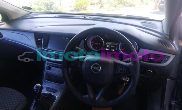 Buy Used Opel Astra Red Car in Gauteng in Gauteng Buy Used Opel Astra Red Car in Gauteng in Gauteng