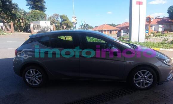 Buy Used Opel Astra Red Car in Gauteng in Gauteng Buy Used Opel Astra Red Car in Gauteng in Gauteng