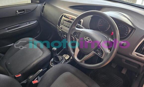 Buy Used Hyundai i20 White Car in Gauteng in Gauteng Buy Used Hyundai i20 White Car in Gauteng in Gauteng