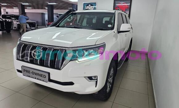 Buy Used Toyota Land Cruiser Prado White Car in Gauteng in Gauteng Buy Used Toyota Land Cruiser Prado White Car in Gauteng in Gauteng