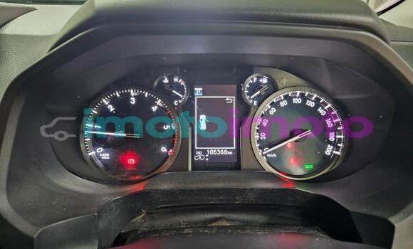 Buy Used Toyota Land Cruiser Prado White Car in Gauteng in Gauteng Buy Used Toyota Land Cruiser Prado White Car in Gauteng in Gauteng