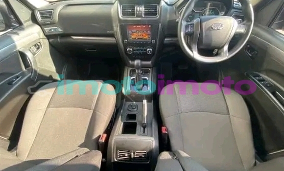 Buy Used Mahindra NC 640 DP Black Car in Dainfern in Gauteng Buy Used Mahindra NC 640 DP Black Car in Dainfern in Gauteng