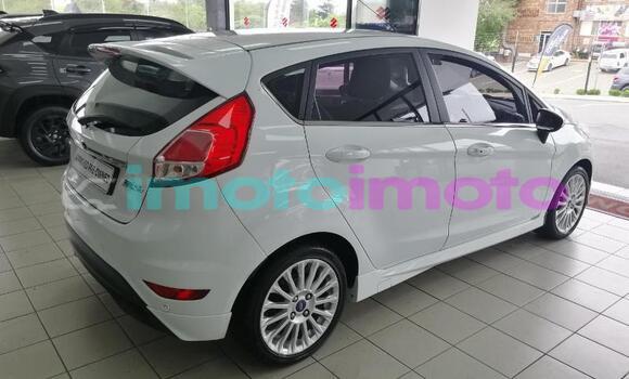 Buy Used Ford Fiesta White Car in Centurion in Gauteng Buy Used Ford Fiesta White Car in Centurion in Gauteng