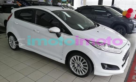 Buy Used Ford Fiesta White Car in Centurion in Gauteng Buy Used Ford Fiesta White Car in Centurion in Gauteng