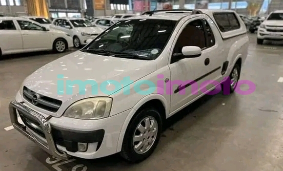 Buy Used Opel Corsa White Car in Ermelo in Mpumalanga Buy Used Opel Corsa White Car in Ermelo in Mpumalanga