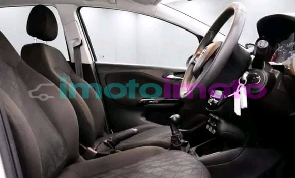 Buy Used Opel Corsa White Car in Johannesburg in Gauteng Buy Used Opel Corsa White Car in Johannesburg in Gauteng