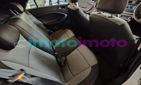 Buy Used Hyundai i20 White Car in Johannesburg in Gauteng Buy Used Hyundai i20 White Car in Johannesburg in Gauteng