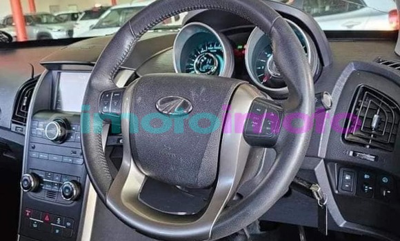 Buy Used Mahindra Xylo Red Car in Benoni in Gauteng Buy Used Mahindra Xylo Red Car in Benoni in Gauteng