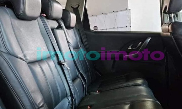 Buy Used Mahindra Xylo Red Car in Benoni in Gauteng Buy Used Mahindra Xylo Red Car in Benoni in Gauteng