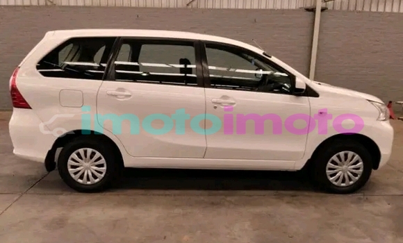Buy Used Toyota Avanza White Car in Emjindini in Mpumalanga Buy Used Toyota Avanza White Car in Emjindini in Mpumalanga