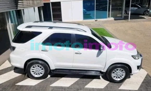 Buy Used Toyota Fortuner White Car in eLukwatini in Mpumalanga Buy Used Toyota Fortuner White Car in eLukwatini in Mpumalanga