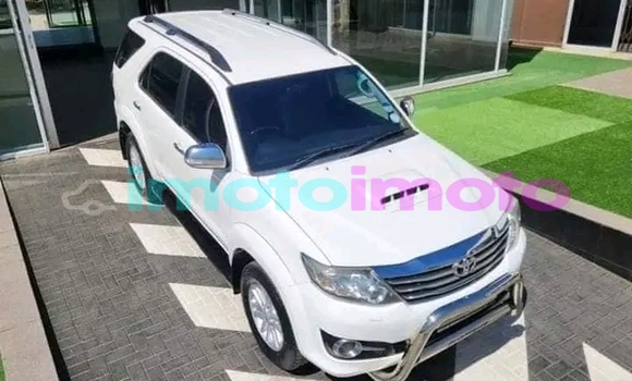 Buy Used Toyota Fortuner White Car in eLukwatini in Mpumalanga Buy Used Toyota Fortuner White Car in eLukwatini in Mpumalanga