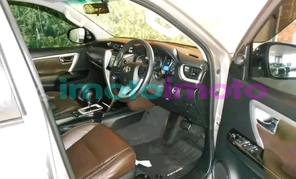 Buy Used Toyota Fortuner Other Car in Import - Dubai in Gauteng Buy Used Toyota Fortuner Other Car in Import - Dubai in Gauteng