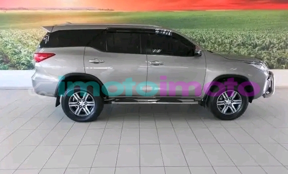 Buy Used Toyota Fortuner Other Car in Import - Dubai in Gauteng Buy Used Toyota Fortuner Other Car in Import - Dubai in Gauteng