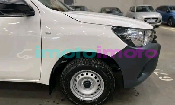 Buy Used Toyota Hilux White Car in Gauteng in Gauteng Buy Used Toyota Hilux White Car in Gauteng in Gauteng