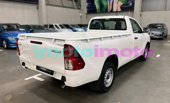 Buy Used Toyota Hilux White Car in Gauteng in Gauteng Buy Used Toyota Hilux White Car in Gauteng in Gauteng