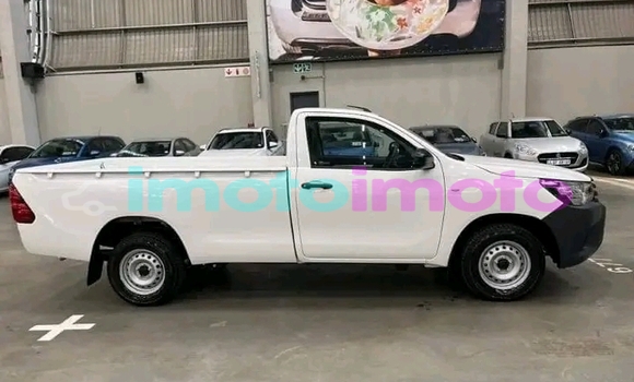 Buy Used Toyota Hilux White Car in Gauteng in Gauteng Buy Used Toyota Hilux White Car in Gauteng in Gauteng