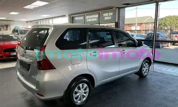 Buy Used Toyota Avanza White Car in Emjindini in Mpumalanga Buy Used Toyota Avanza White Car in Emjindini in Mpumalanga