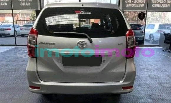 Buy Used Toyota Avanza White Car in Emjindini in Mpumalanga Buy Used Toyota Avanza White Car in Emjindini in Mpumalanga