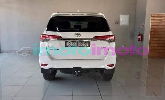 Buy Used Toyota Fortuner White Car in Johannesburg in Gauteng Buy Used Toyota Fortuner White Car in Johannesburg in Gauteng