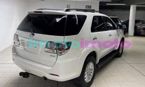 Buy Used Toyota Fortuner White Car in Johannesburg in Gauteng Buy Used Toyota Fortuner White Car in Johannesburg in Gauteng