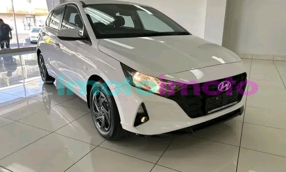 Buy Used Hyundai i20 White Car in Dendron in Limpopo Buy Used Hyundai i20 White Car in Dendron in Limpopo