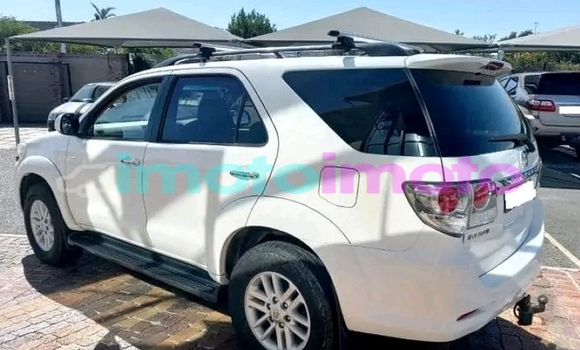Buy Used Toyota Fortuner White Car in Johannesburg in Gauteng Buy Used Toyota Fortuner White Car in Johannesburg in Gauteng