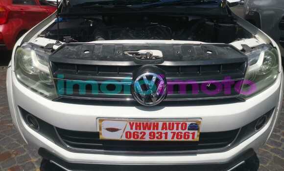 Buy Used Volkswagen Amarok White Car in Gauteng in Gauteng Buy Used Volkswagen Amarok White Car in Gauteng in Gauteng