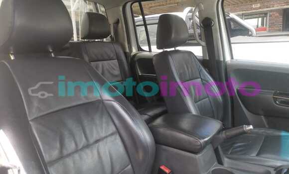 Buy Used Volkswagen Amarok White Car in Gauteng in Gauteng Buy Used Volkswagen Amarok White Car in Gauteng in Gauteng